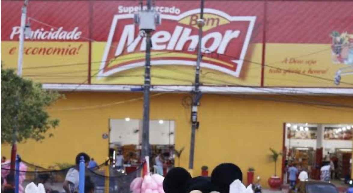 MULHER É INJUSTAMENTE ACUSADA DE FURTO  NO SUPERMERCADO BEM MELHOR 